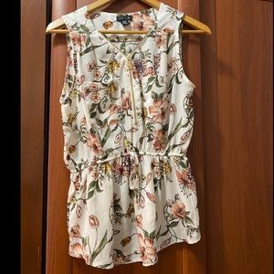NWOT Floral Flowy Sleeveless Blouse Size Small